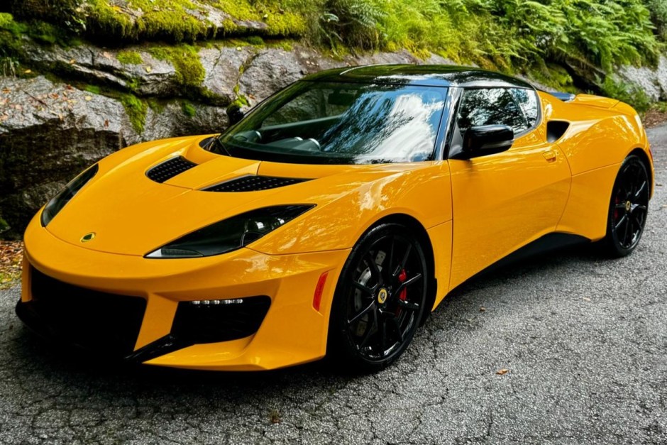Pristine 2017 Lotus Evora 400 2+2 with Just 16,000 Miles Brings British Sports Car Excellence to Market