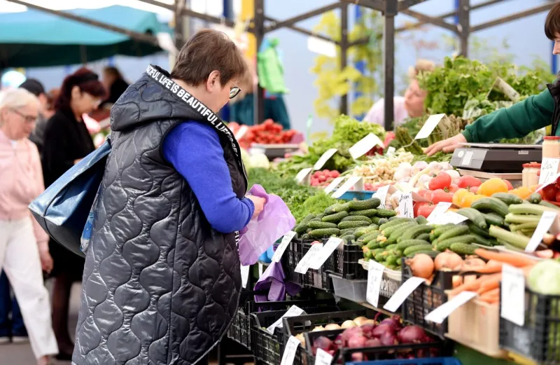 Economist: Households in Latvia spend significantly more on food than the EU average, which is not a good indicator