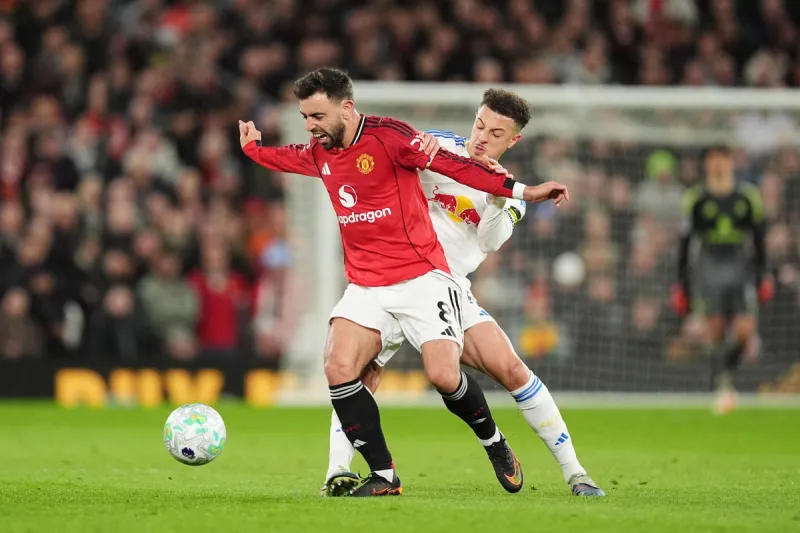 Bruno Fernandes: Man Utd focus on Champions League spot after painful Leeds loss