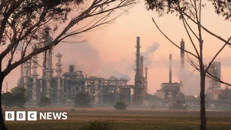 Blaze at Australian oil refinery to impact petrol supplies