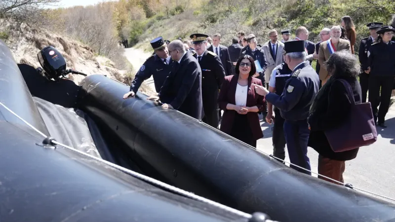 France to detain small boat migrants in Dunkirk in deal with UK