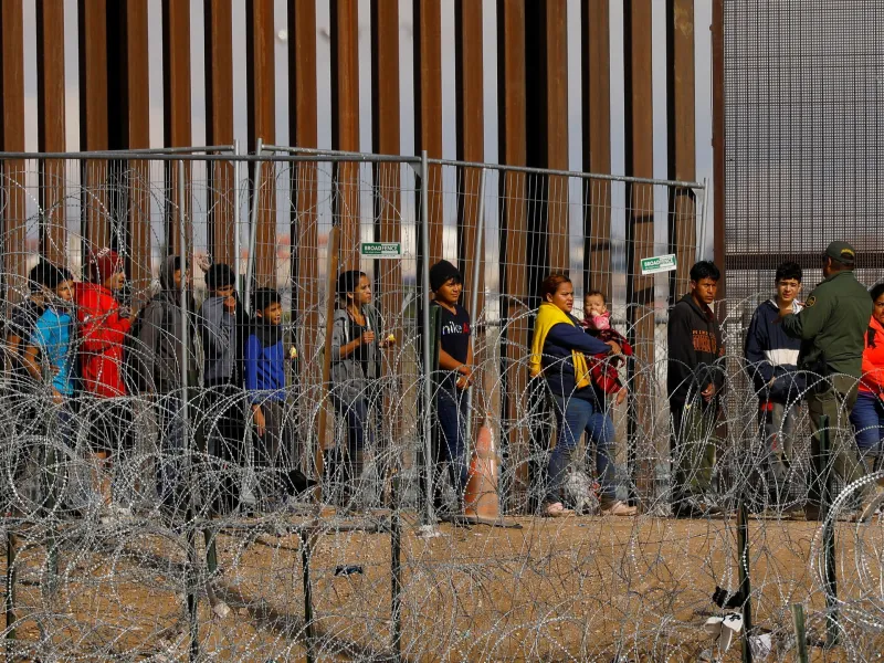 US appeals court rejects Trump’s ban on asylum seekers, teeing up appeal