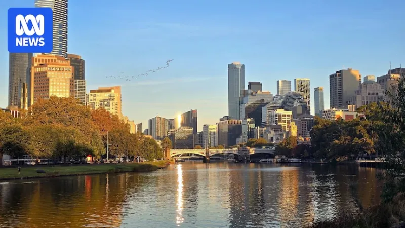 Melbourne on track to record its longest run of warm April days in more than a decade
