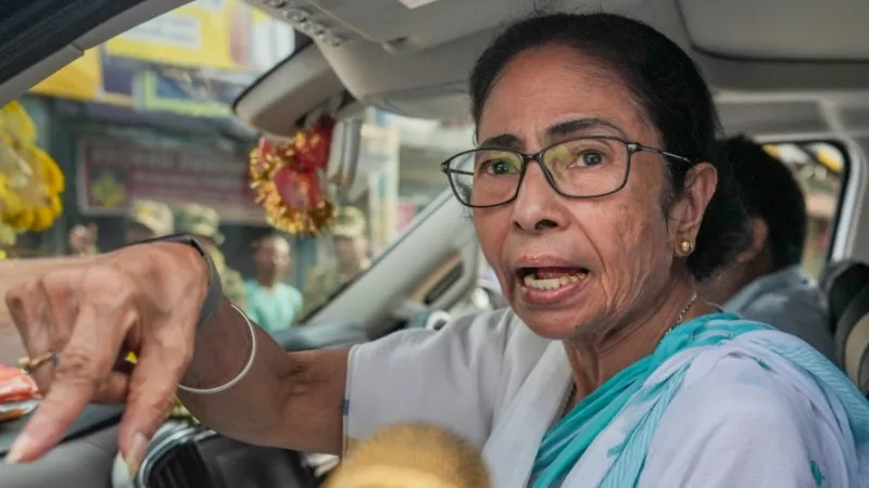 Goons entered, beat me up: Mamata's explosive phone call on Bhabanipur loss