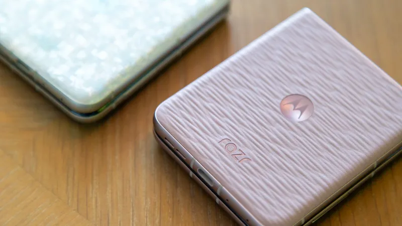 How Fast is the Motorola Razr 2026 Charging Speed?