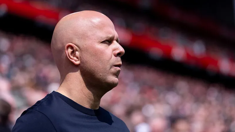Arne Slot makes defiant Liverpool summer transfer statement - '100% convinced'