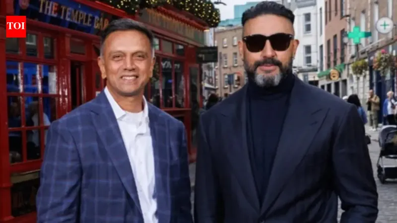 Abhishek Bachchan poses with Rahul Dravid as they gear up for European T20 Premier League; fans cheer for 'King' star